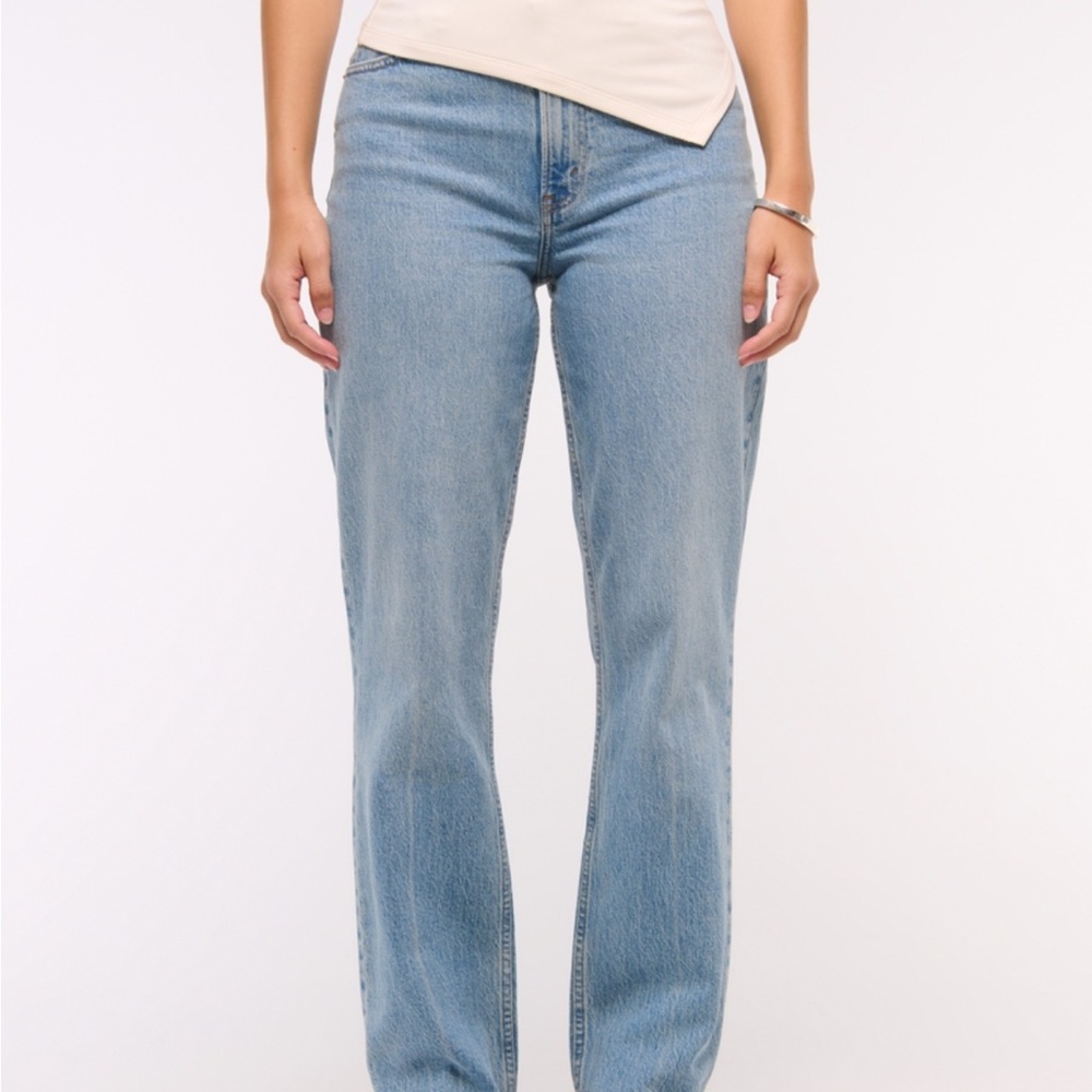 ABERCROMBIE CURVE LOVE ULTRA HIGH RISE 90’S STRAIGHT - medium/light - Picture 2 of 3